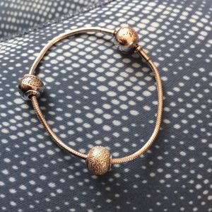 Pandora Essence Collation bracelet